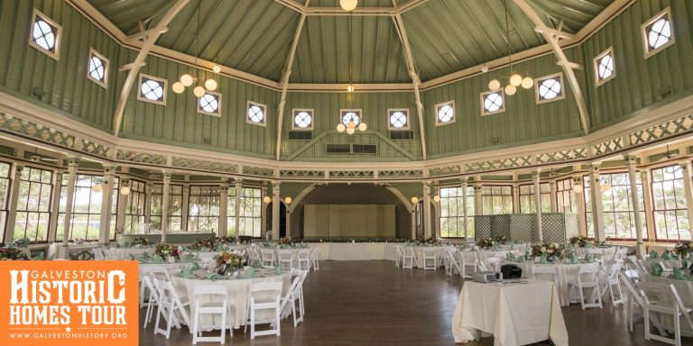 Mother’s Day Champagne Brunch at the 1880 Garten Verein
