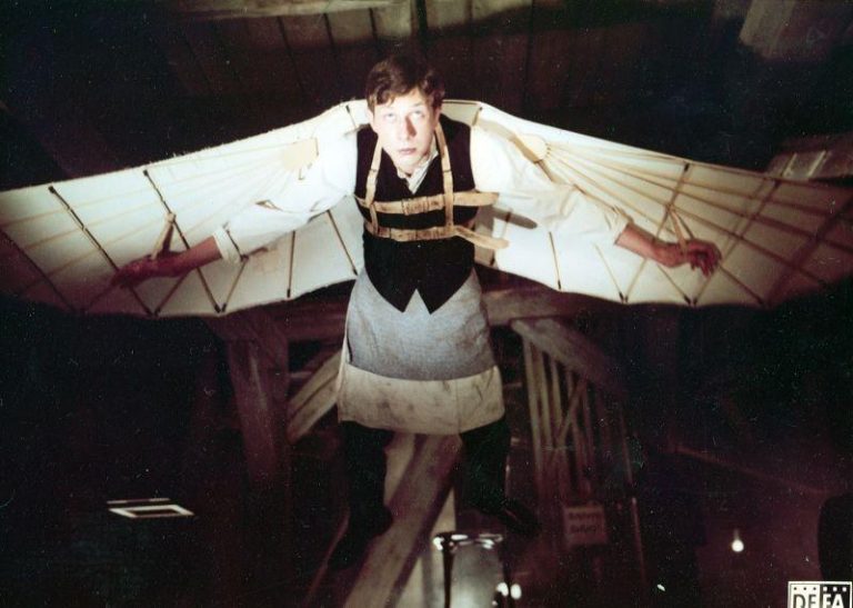 DEFA presents: The Airship